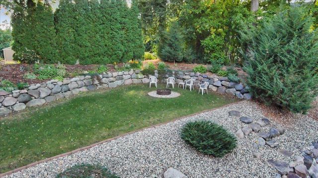 8549 Woodland Curve, Saint Bonifacius, MN 55375