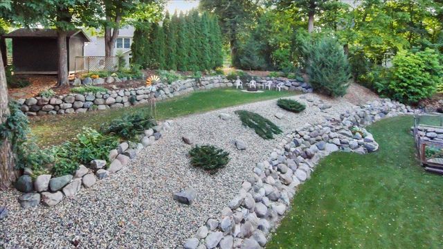 8549 Woodland Curve, Saint Bonifacius, MN 55375