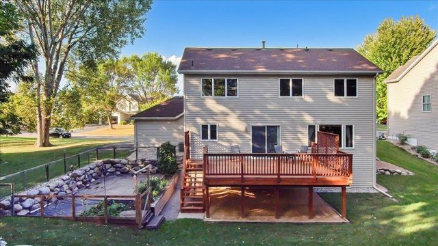 8549 Woodland Curve, Saint Bonifacius, MN 55375