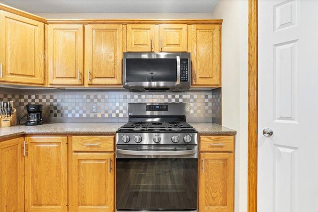 8549 Woodland Curve, Saint Bonifacius, MN 55375
