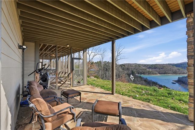 663 County Road 153, Eureka Springs, AR 72632