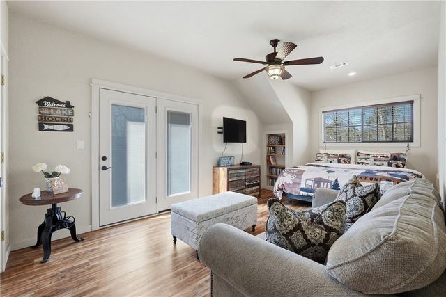 663 County Road 153, Eureka Springs, AR 72632