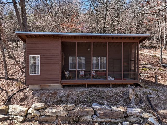 663 County Road 153, Eureka Springs, AR 72632