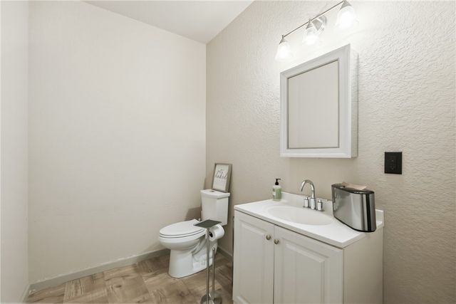 663 County Road 153, Eureka Springs, AR 72632