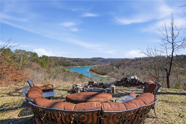 663 County Road 153, Eureka Springs, AR 72632