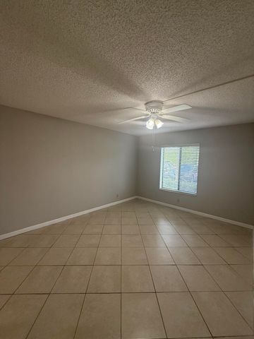 617 Sea Pine Way B1, Greenacres, FL 33415