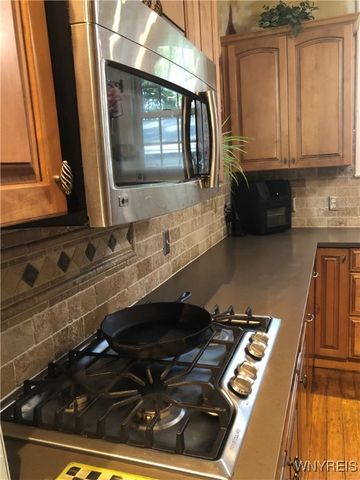 5079 Forest Road, Lewiston, NY 14092