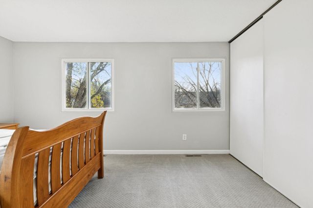 1479 Goodwin Avenue N, Oakdale, MN 55128