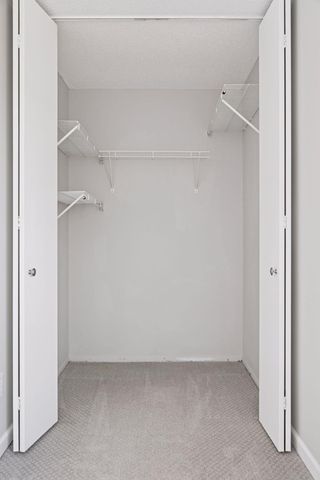 1479 Goodwin Avenue N, Oakdale, MN 55128