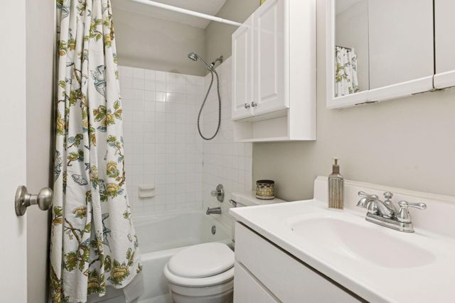 1479 Goodwin Avenue N, Oakdale, MN 55128