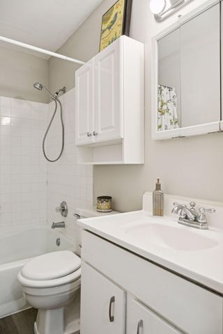 1479 Goodwin Avenue N, Oakdale, MN 55128