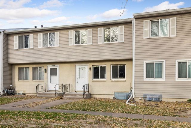 1479 Goodwin Avenue N, Oakdale, MN 55128