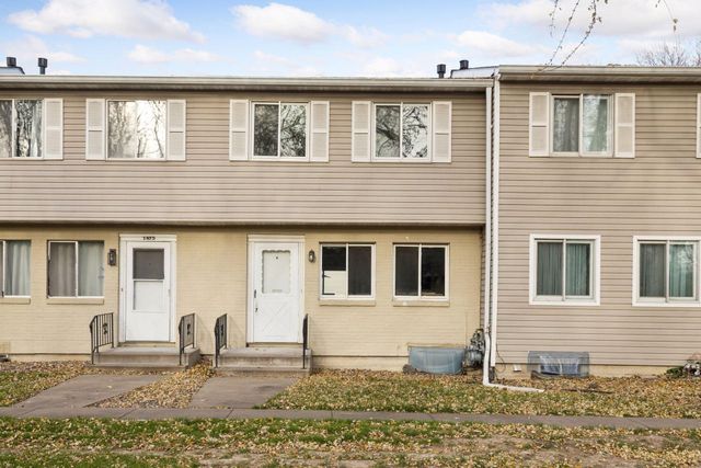 1479 Goodwin Avenue N, Oakdale, MN 55128