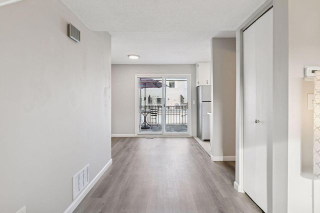 1479 Goodwin Avenue N, Oakdale, MN 55128