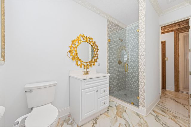 24 Windermere Lane, Houston, TX 77063