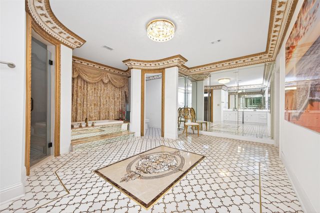 24 Windermere Lane, Houston, TX 77063