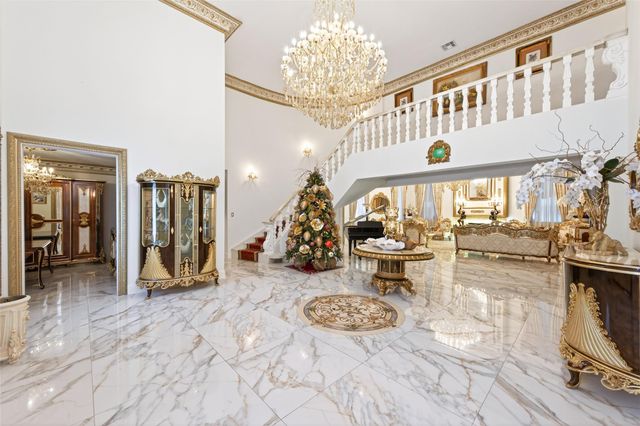 24 Windermere Lane, Houston, TX 77063