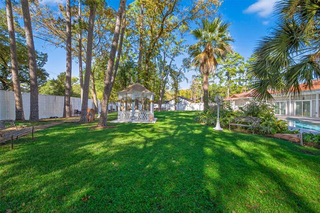 24 Windermere Lane, Houston, TX 77063