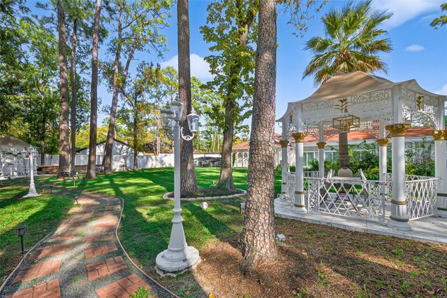 24 Windermere Lane, Houston, TX 77063