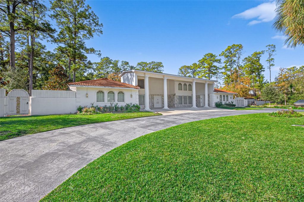 24 Windermere Lane, Houston, TX 77063