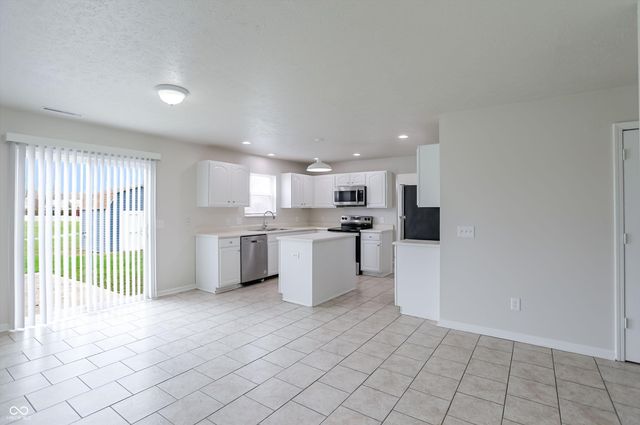 13208 Radnor Way, Fishers, IN 46038