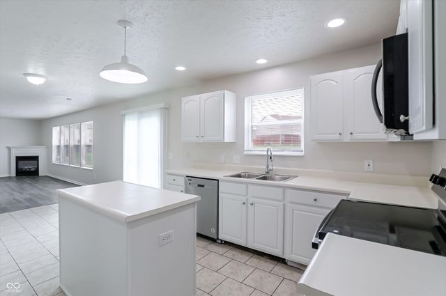 13208 Radnor Way, Fishers, IN 46038