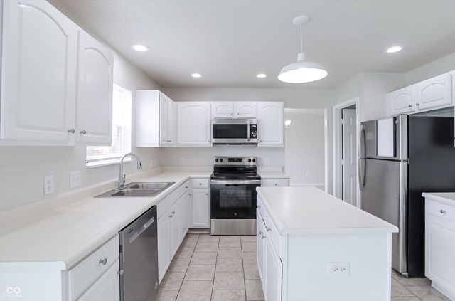 13208 Radnor Way, Fishers, IN 46038