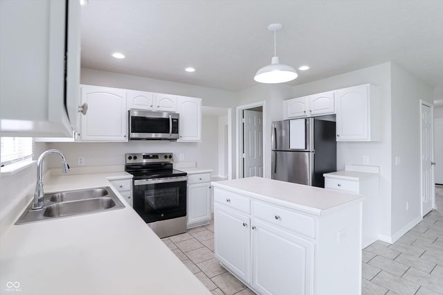 13208 Radnor Way, Fishers, IN 46038