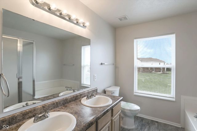 13208 Radnor Way, Fishers, IN 46038