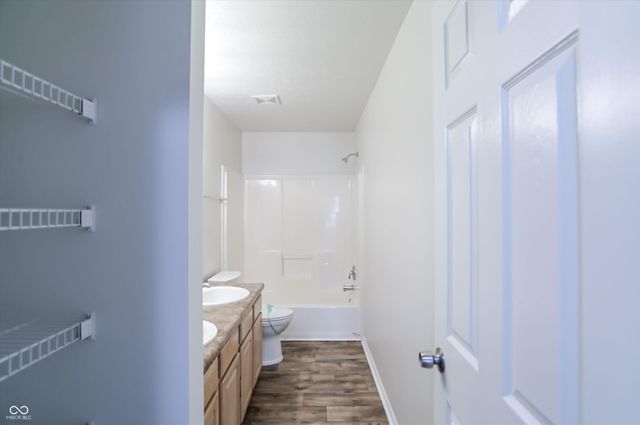 13208 Radnor Way, Fishers, IN 46038