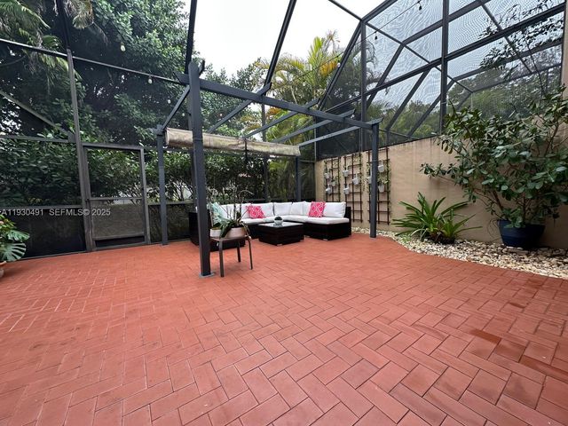 9805 Costa Del Sol Blvd C-102, Doral, FL 33178