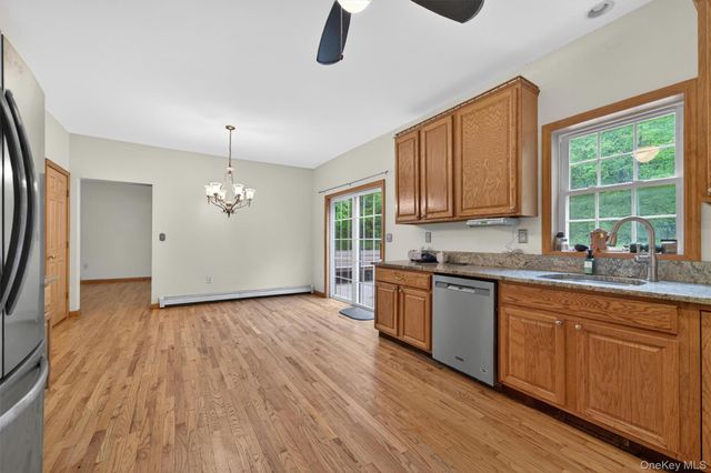 4 Clover Lane, Wurtsboro, NY 12790