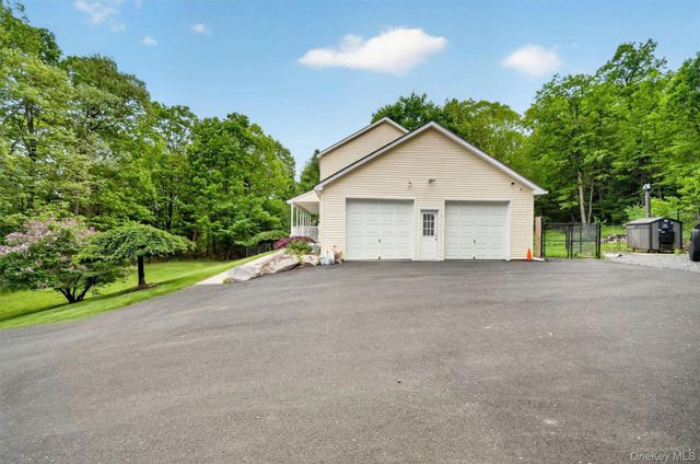 4 Clover Lane, Wurtsboro, NY 12790