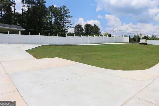 1515 Grayson Parkway, Grayson, GA 30017