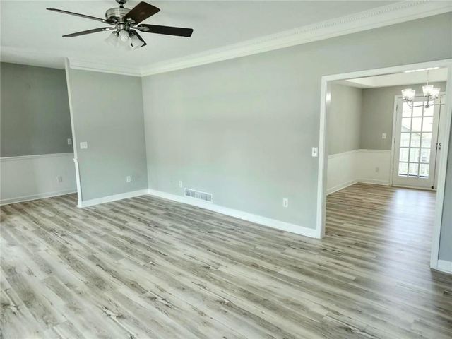 1620 Summit View Way, Snellville, GA 30078