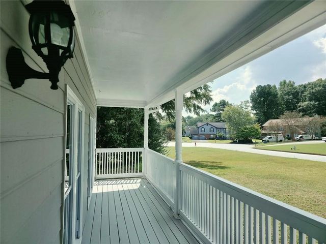 1620 Summit View Way, Snellville, GA 30078