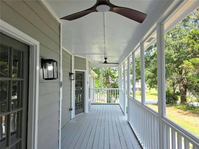 1620 Summit View Way, Snellville, GA 30078