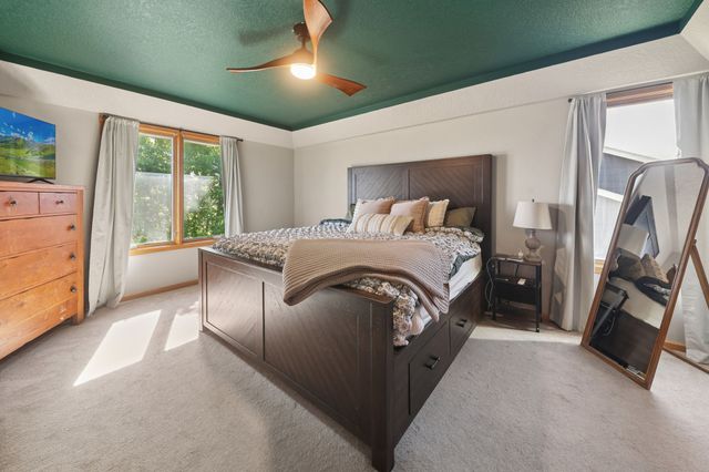 926 8th Avenue NW, Altoona, IA 50009