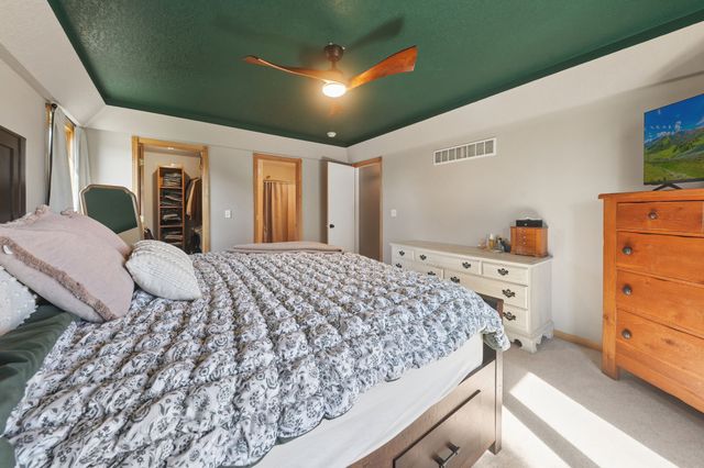 926 8th Avenue NW, Altoona, IA 50009