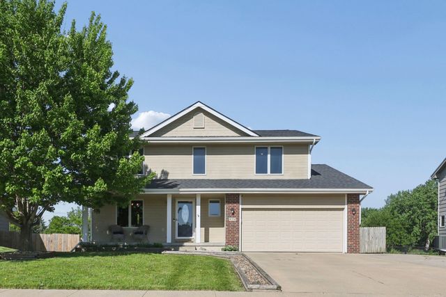 926 8th Avenue NW, Altoona, IA 50009