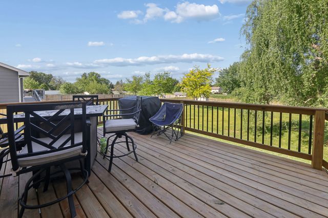 926 8th Avenue NW, Altoona, IA 50009