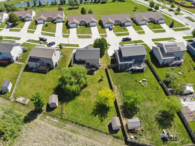 926 8th Avenue NW, Altoona, IA 50009