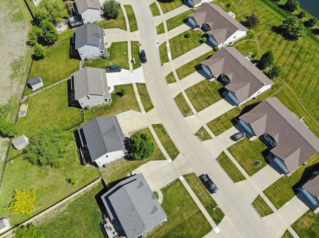 926 8th Avenue NW, Altoona, IA 50009