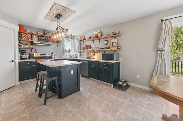 926 8th Avenue NW, Altoona, IA 50009