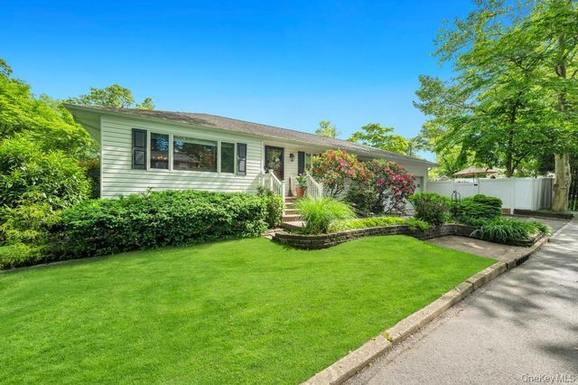 1 Pioneer Boulevard, Huntington Station, NY 11746