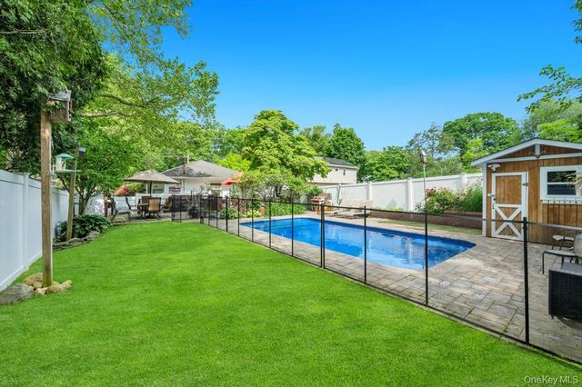 1 Pioneer Boulevard, Huntington Station, NY 11746