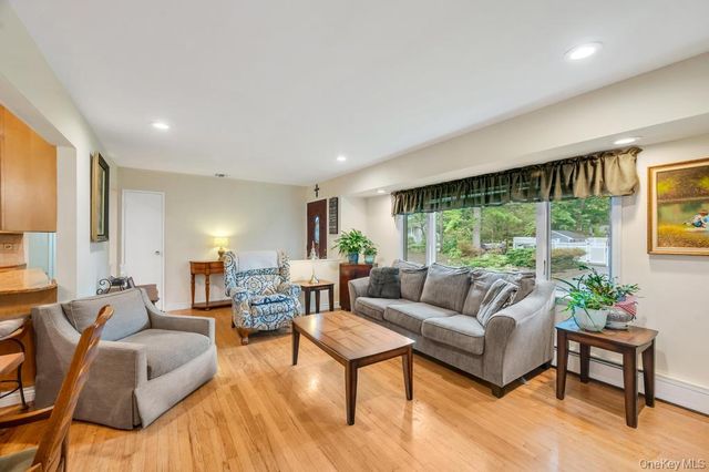 1 Pioneer Boulevard, Huntington Station, NY 11746