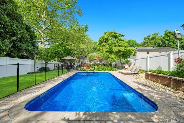 1 Pioneer Boulevard, Huntington Station, NY 11746