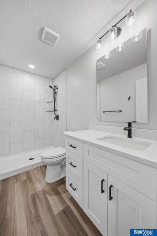 5024 N 35Th Court, Lincoln, NE 68504