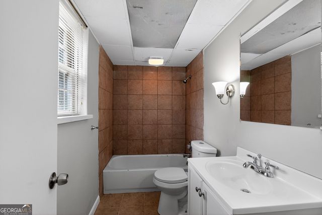 5700 Deerfield Trail, Atlanta, GA 30349